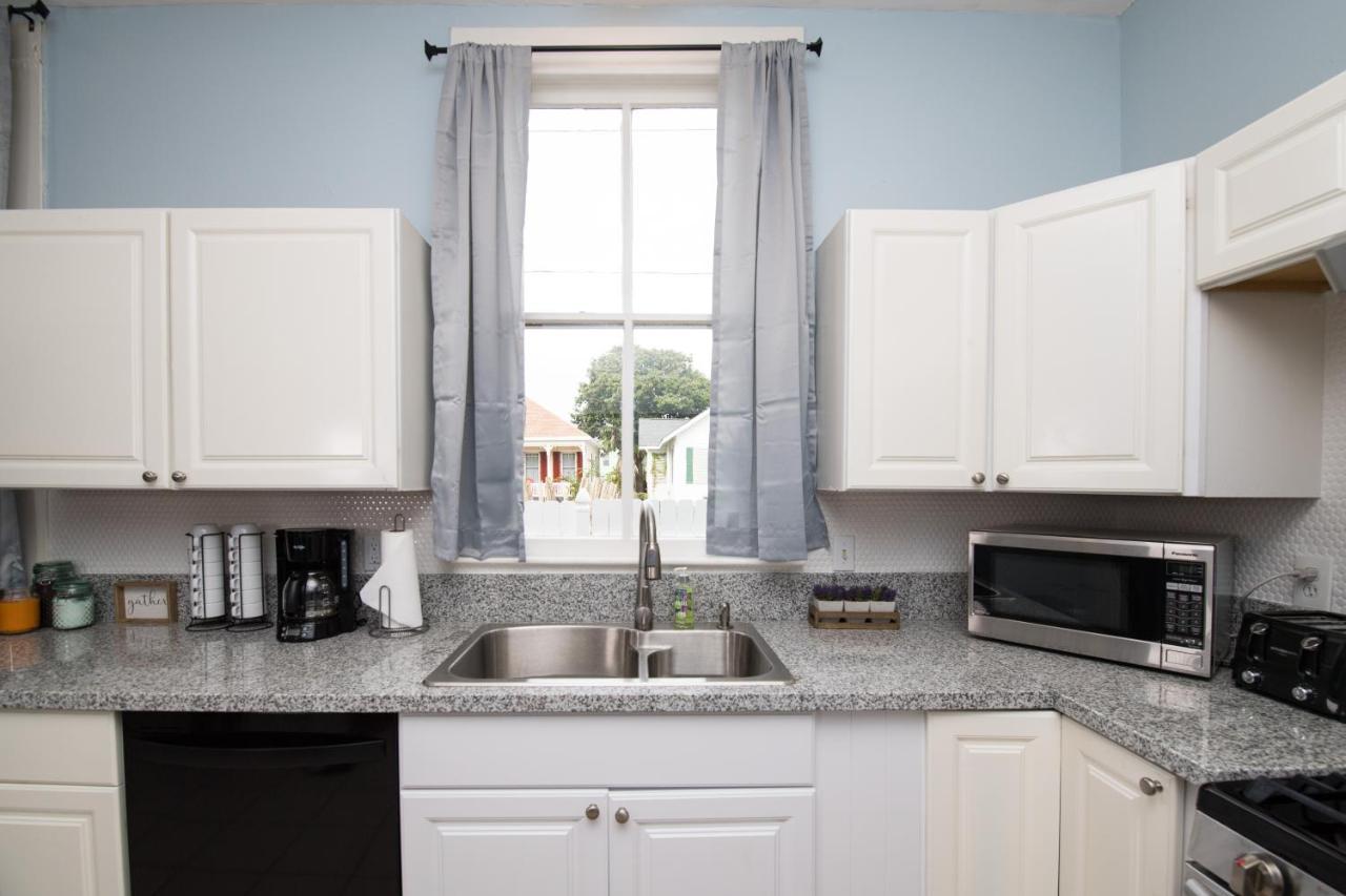 Beautiful Two-Story In Central Galveston, Short Walk To Beach, Near Downtown! | Seas The Breeze别墅 外观 照片
