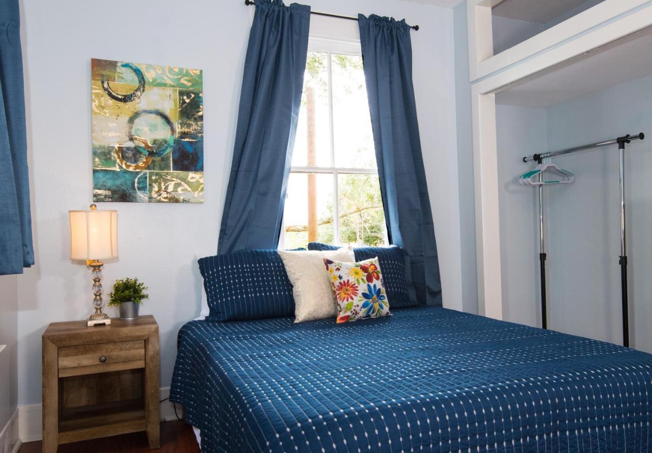 Beautiful Two-Story In Central Galveston, Short Walk To Beach, Near Downtown! | Seas The Breeze别墅 外观 照片