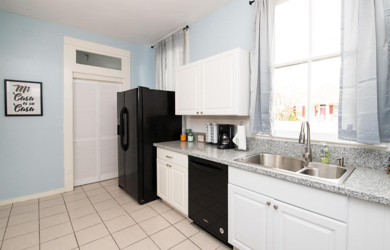 Beautiful Two-Story In Central Galveston, Short Walk To Beach, Near Downtown! | Seas The Breeze别墅 外观 照片